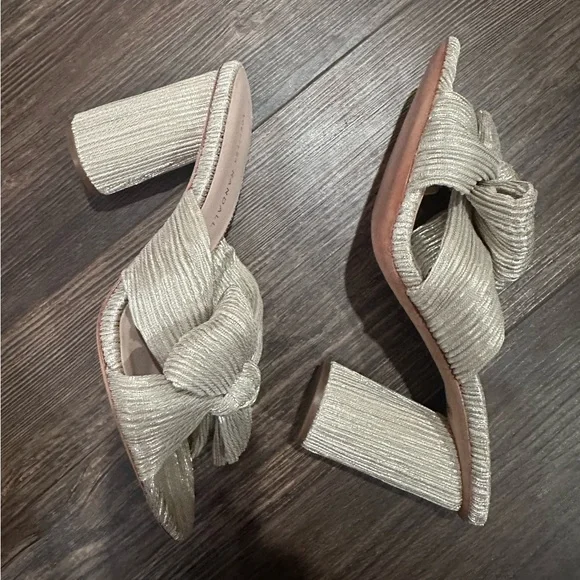 Loeffler Randall Penny Knot Champagne Bow Heels Size 8 - Picture 10 of 12